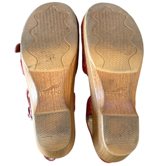 Dansko Sissy Gecko Burnished Red Platform Wedge Buckle Detail Sandal Size 37 - Picture 8 of 13